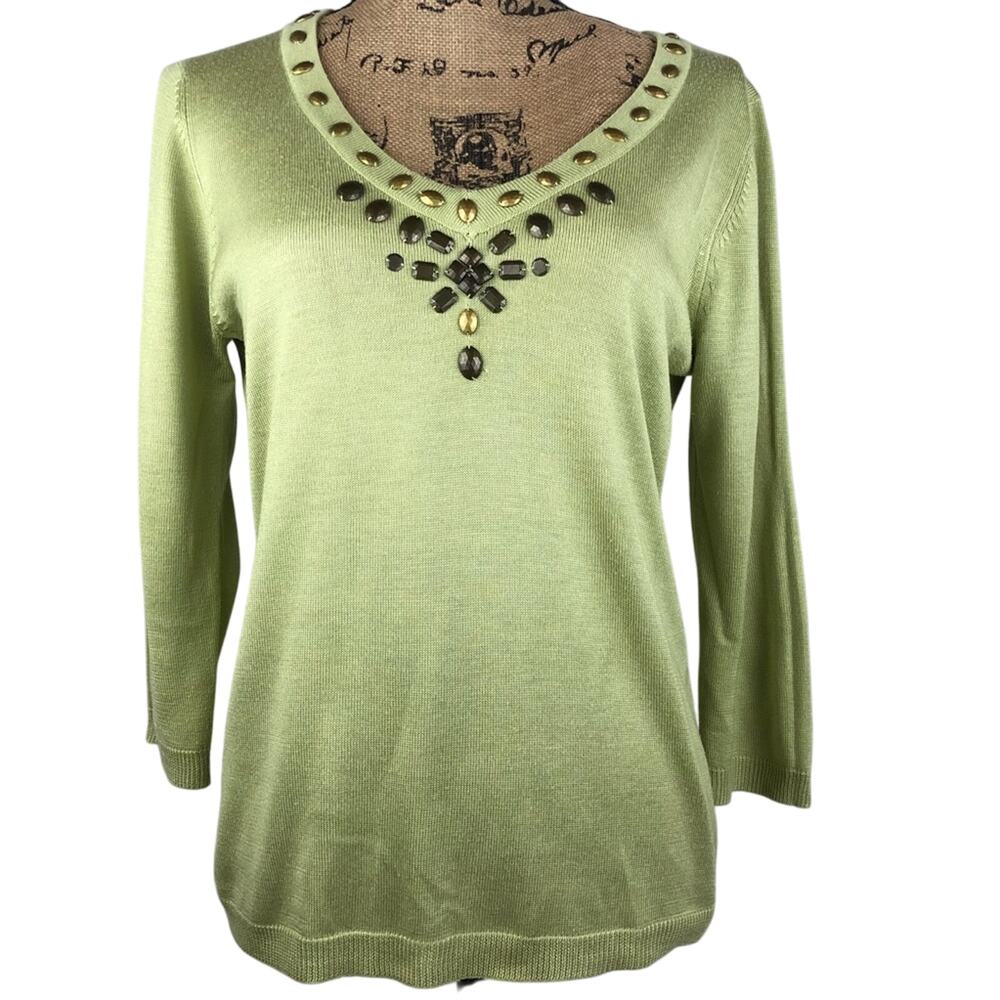 RQT Light Green V-neck pull over sweater with metallic stud trim light weight